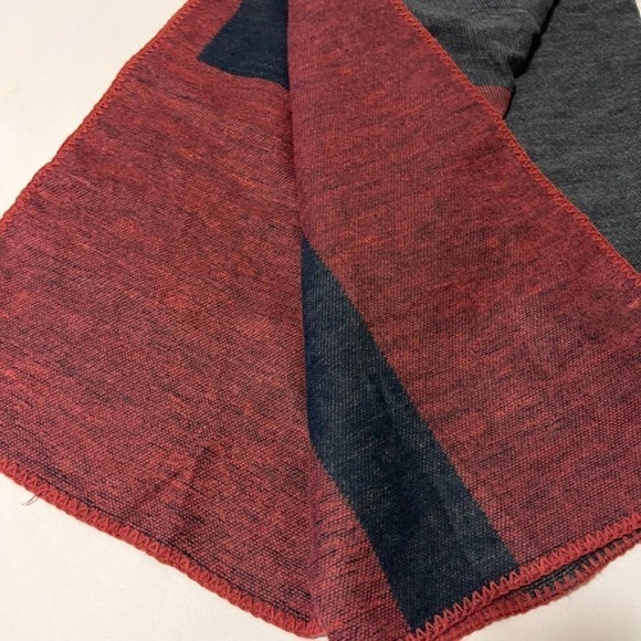 BB Dakota Reversible Poncho Mulberry from Fabfitfun - Picture 1 of 7